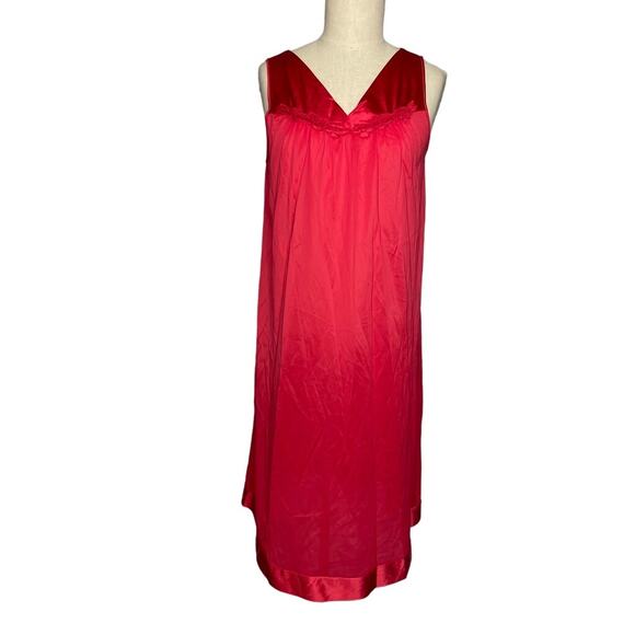VIntage Vanity Fair Night Gown and Robe Set Red Small - Picture 2 of 12